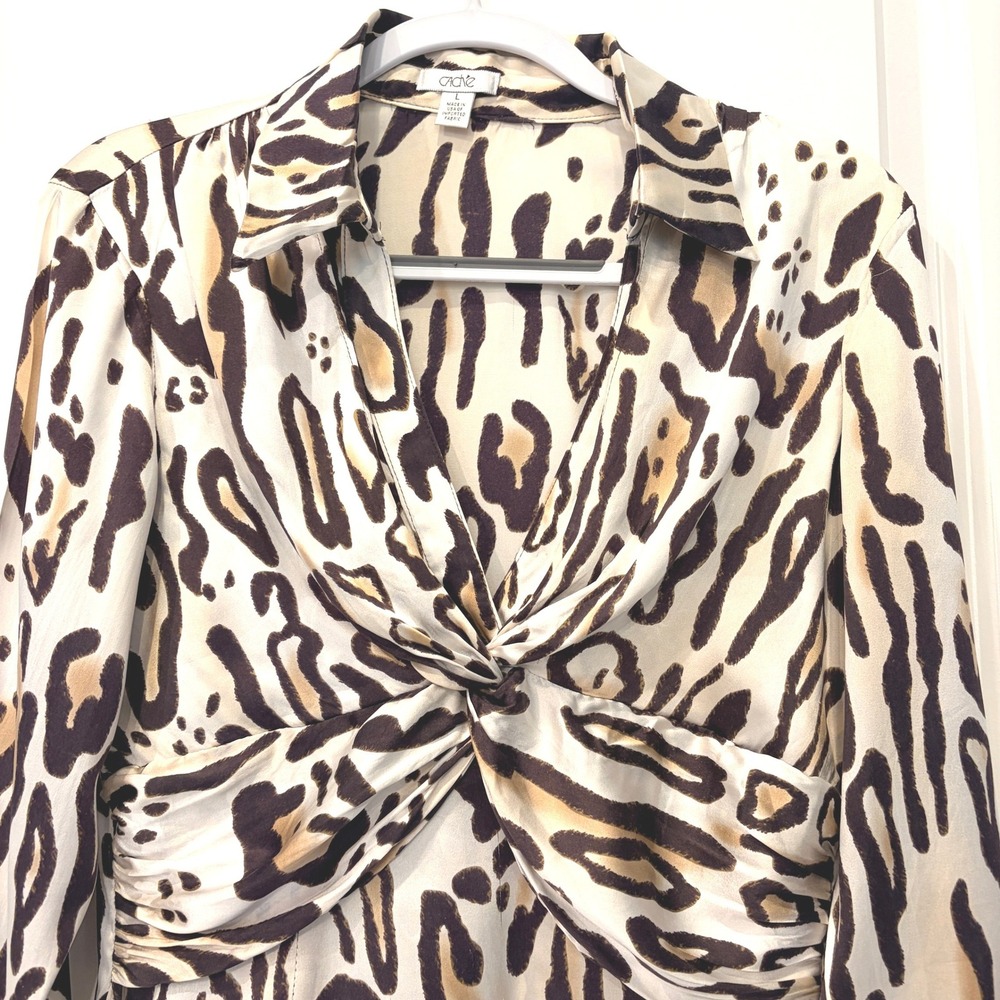 Cache Leopard Twist Front Blouse Size Large Brown Tan Animal Print Long Sleeve - Picture 3 of 10